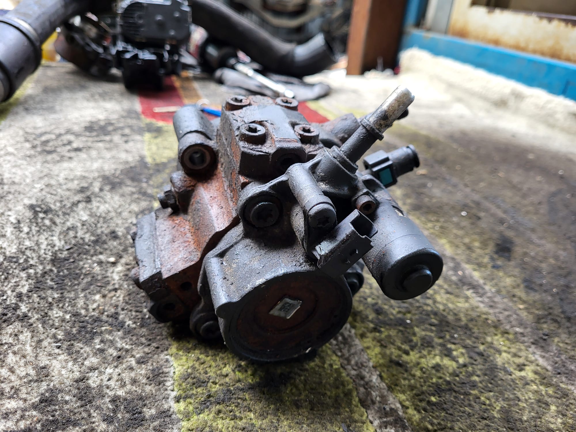 CUSTOM 155LİK MAZOT POMPASI