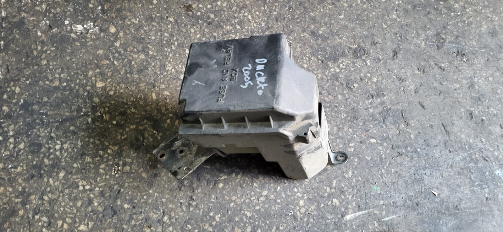 DUCATO 2 SİGORTA KUTUSU DIŞ KABI