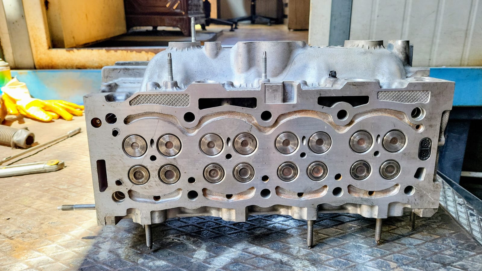 DV  6 2.0 SİLİNDİR KAPAĞI