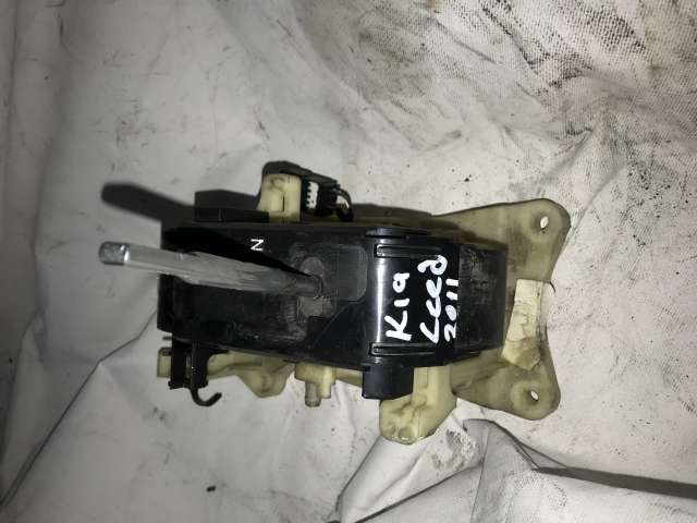 KİA CEE'D 2011 MODEL VİTES KOLU