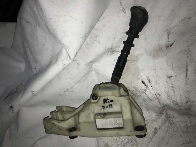 KİA RİO 2011 MODEL VİTES KOLU