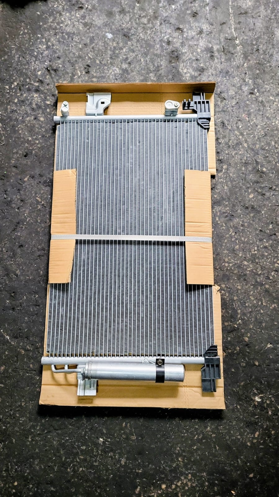 LANCER KÖPEK BALIĞI KLİMA RADYATÖRÜ