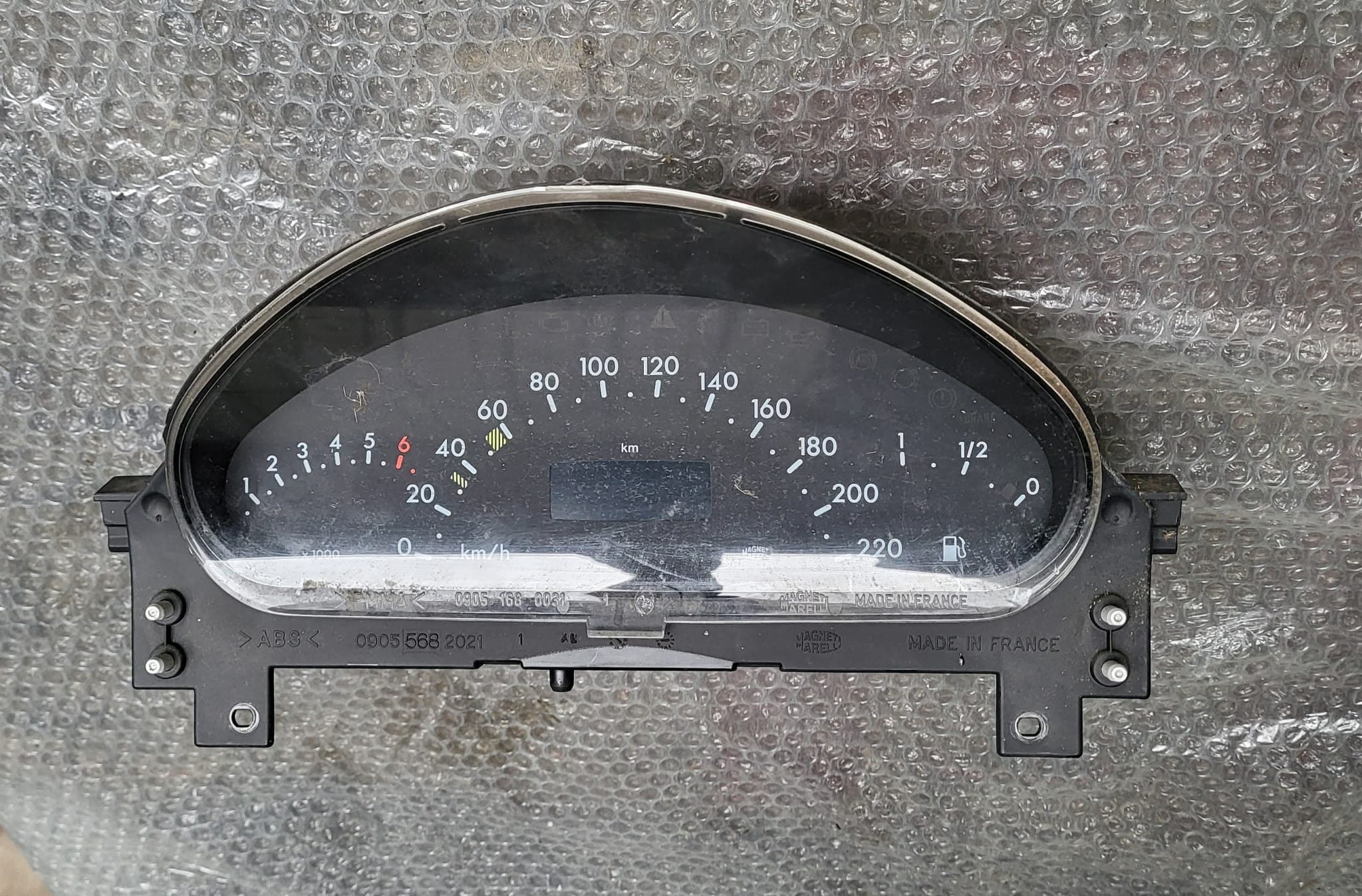 VANEO GÖSTERGE SAATİ